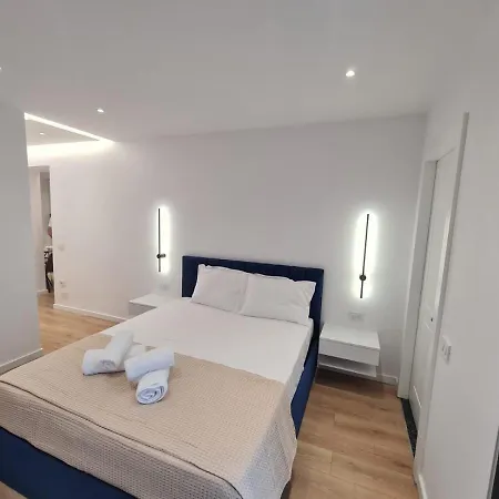 Am Luxury Τίρανα